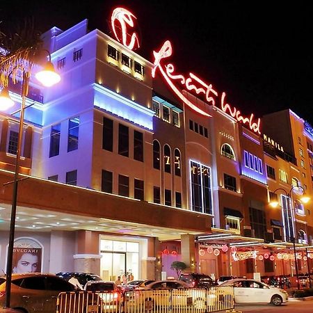 Eighty One Newport Boulevard Manila Bagian luar foto
