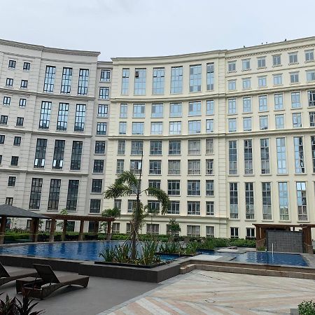 Eighty One Newport Boulevard Manila Bagian luar foto