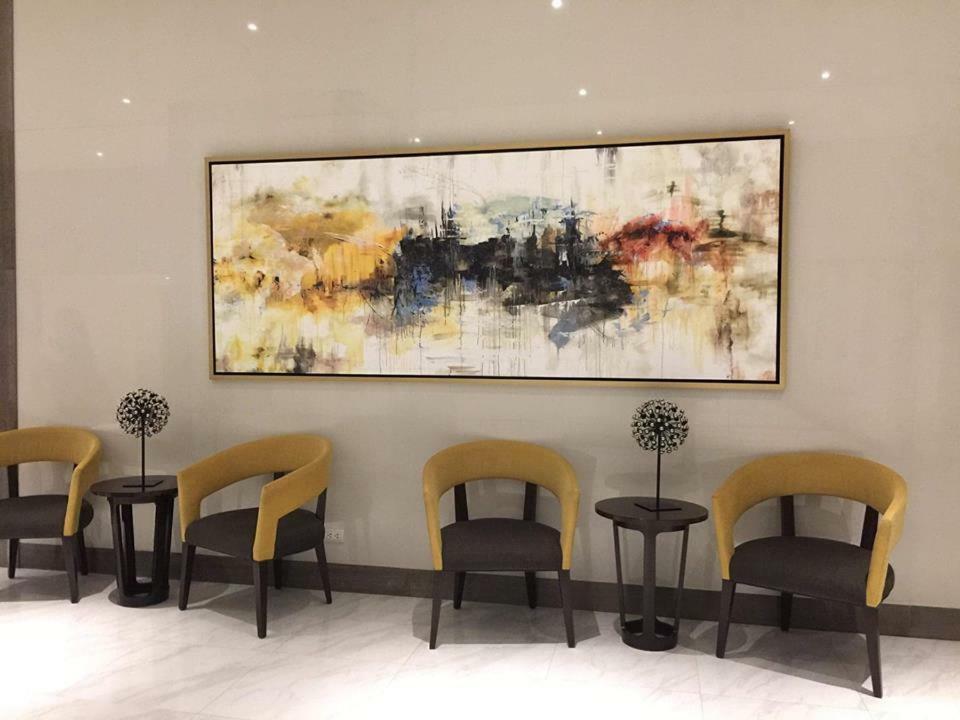 Eighty One Newport Boulevard Manila Bagian luar foto