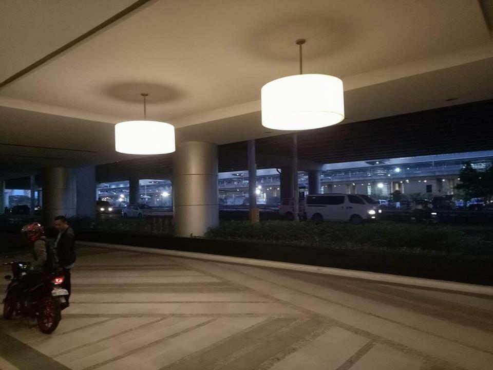 Eighty One Newport Boulevard Manila Bagian luar foto