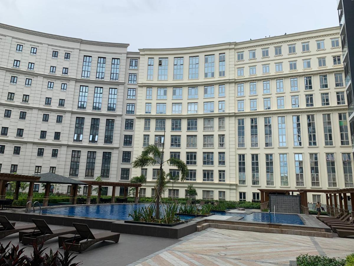 Eighty One Newport Boulevard Manila Bagian luar foto